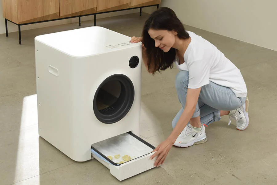 automatic self cleaning kitty litter box